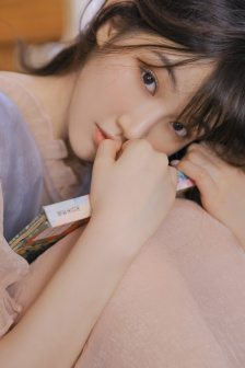 金瓶少女